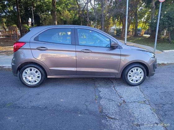 FORD KA 1.5 TI-VCT FLEX SE PLUS AUTOMÁTICO FORD KA 1.5 TI-VCT FLEX SE PLUS AUTOMÁTICO